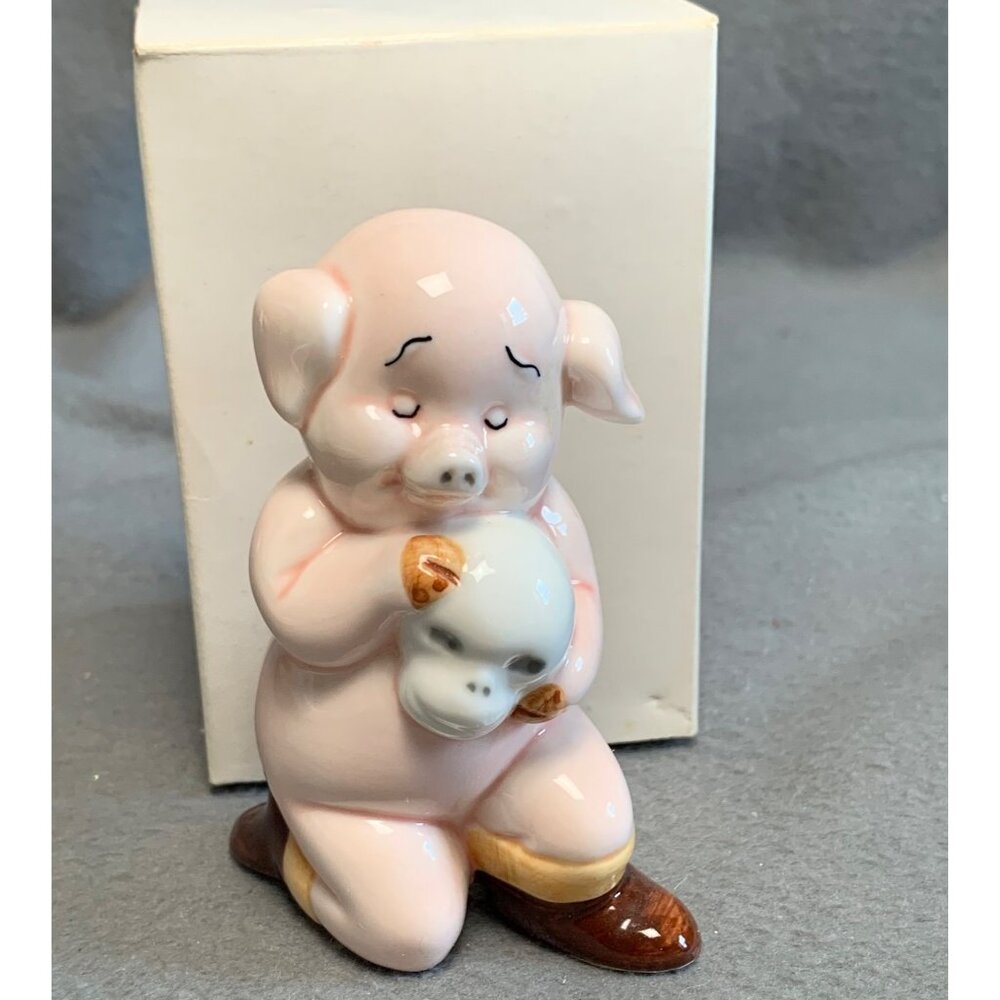 Danbury Mint Ham-et Pig Figurine with Cap